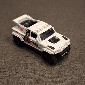 Matchbox 2006 Ridge Raider DART Rescue Vehicle White Diecast Toy Car